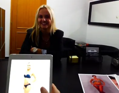 Начинающая модель заполнила анкету и отдалась организатору чешского кастинга