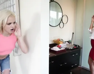 Блондинка отшлепала связанную тетю плетью и страпонит в пизду