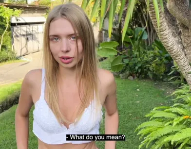 Сексуальная русская девушка захотела секса с незнакомцем