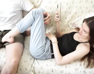 Мой лучший друг захотел войти в мою тугую киску