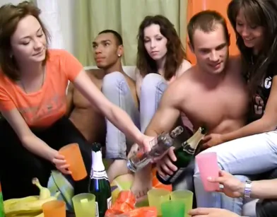 Интересная секс вечеринка по русски