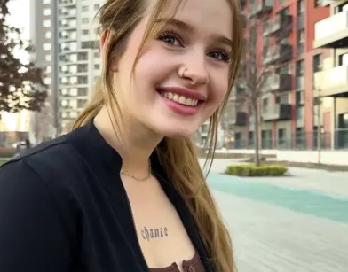 Пикапер соблазняет русскую студентку с большими сиськами